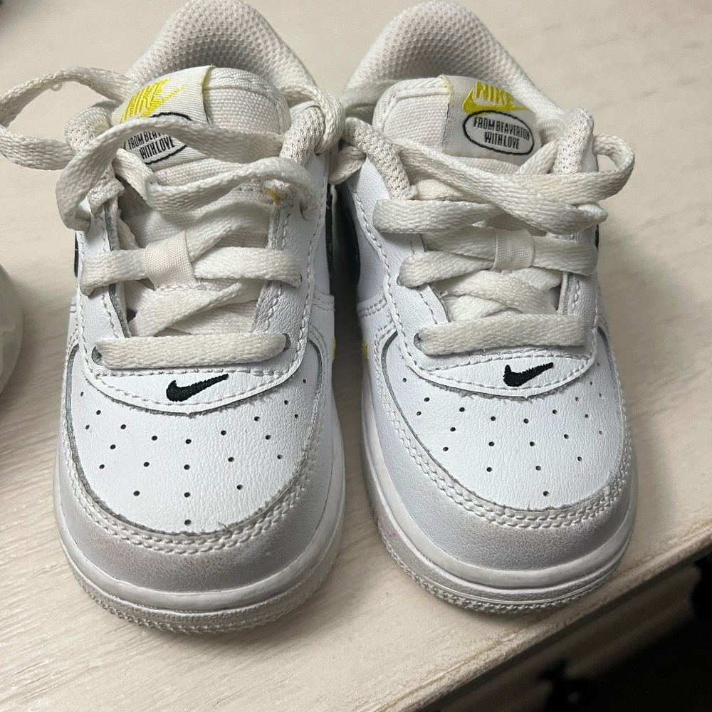 Nike Force 1 LV8
